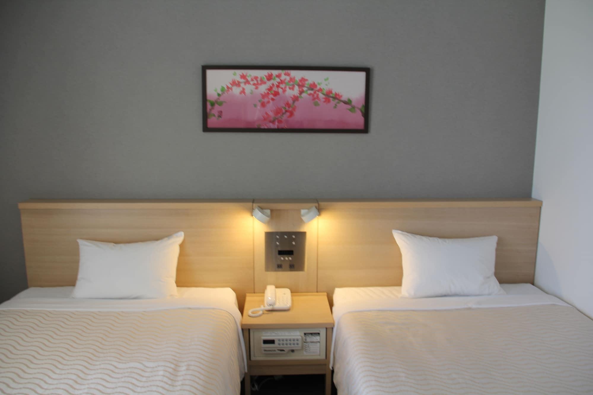 Hotel Risingsun Miyakojima Екстер'єр фото